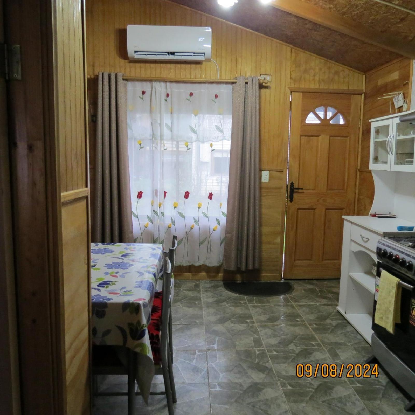 Hostal Y Cabanas Ventisquero Puyuhuapi Zewnętrze zdjęcie